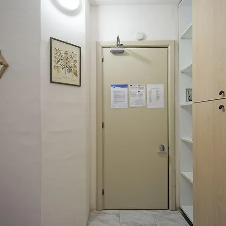 White Dolphin Complex Aparthotel 3*