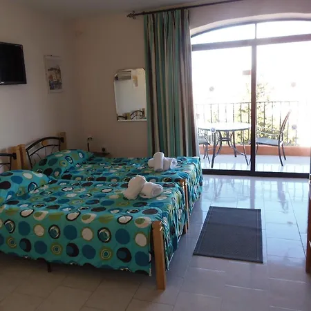 White Dolphin Complex 3*