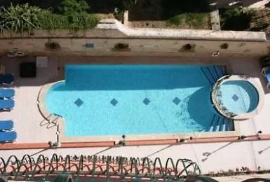 White Dolphin Complex Apart Otel 3*
