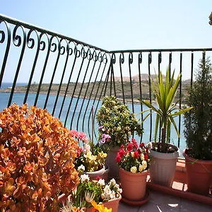 White Dolphin Complex 3*