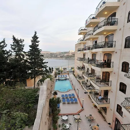 White Dolphin Complex Qawra