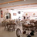 White Dolphin Complex Aparthotel