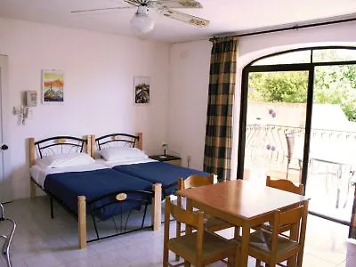 White Dolphin Complex 3*