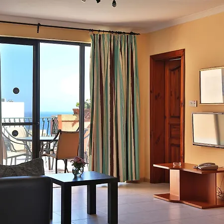 White Dolphin Complex 3*