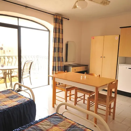 White Dolphin Complex Qawra