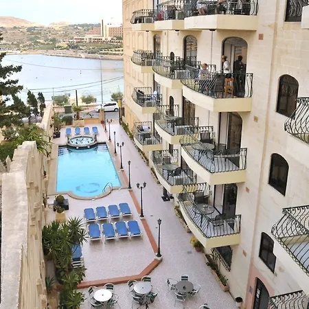 White Dolphin Complex Aparthotel 3*