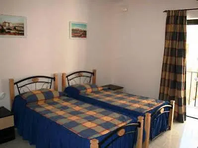 Aparthotel White Dolphin Complex