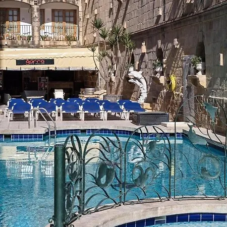 White Dolphin Complex Appart hôtel 3*