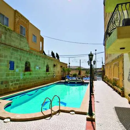 White Dolphin Complex Qawra