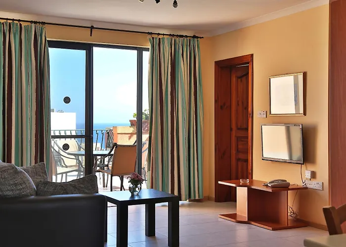 White Dolphin Complex 3*