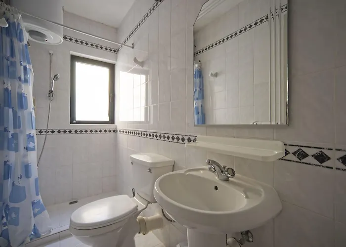 White Dolphin Complex 3*