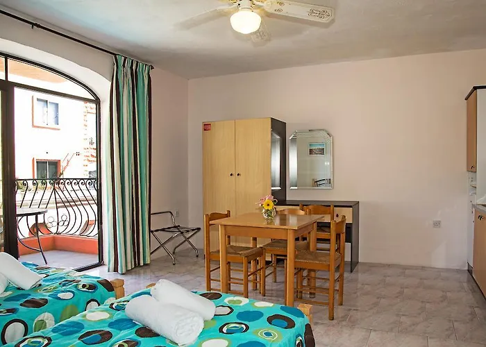 White Dolphin Complex 3* Qawra