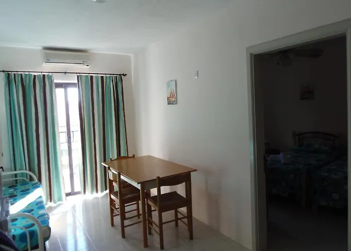 White Dolphin Complex Ξενοδοχείο με διαμερίσματα