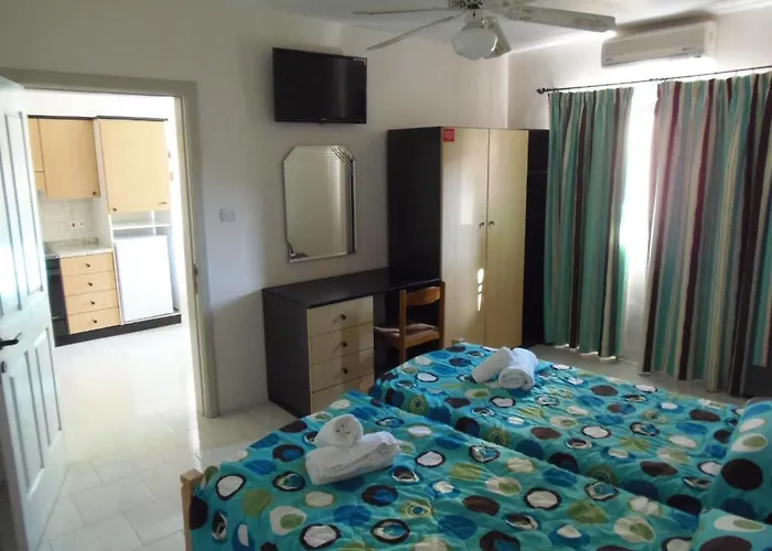 White Dolphin Complex 3*