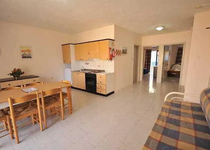 Lejlighedshotel White Dolphin Complex