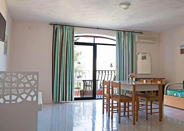 White Dolphin Complex Qawra