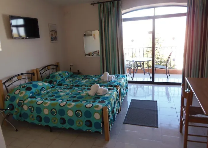 White Dolphin Complex 3*