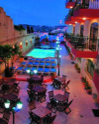 Lejlighedshotel White Dolphin Complex 3*