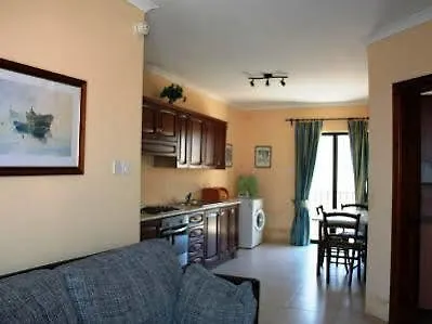 Ξενοδοχείο με διαμερίσματα White Dolphin Complex Qawra