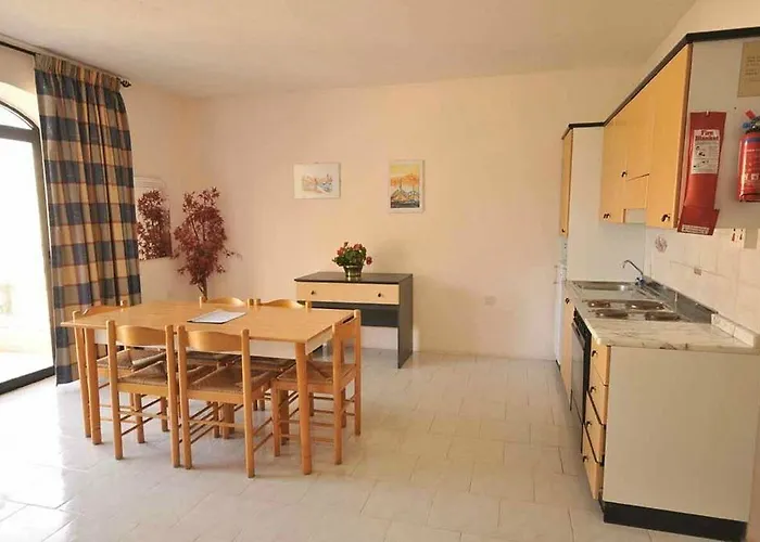 White Dolphin Complex Lejlighedshotel